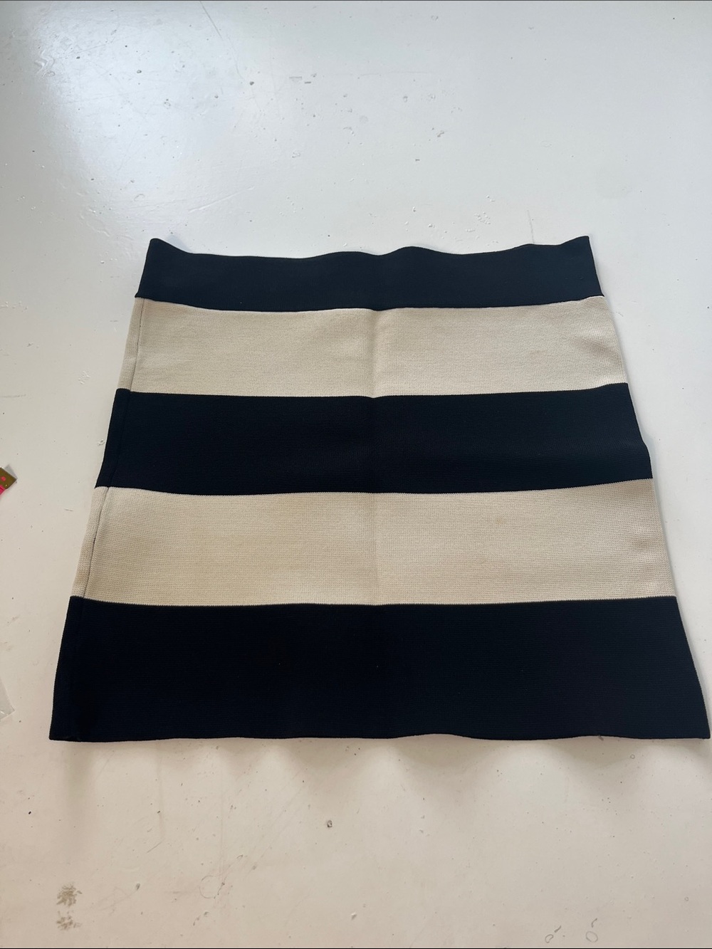 Sans Souci Medium Elastic Waist Pull On Striped Bandage Style Skirt